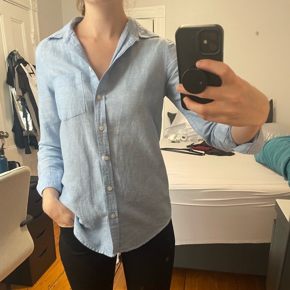 Banana Republic Preppy Blue Linen Button Down - Picture 2 of 6